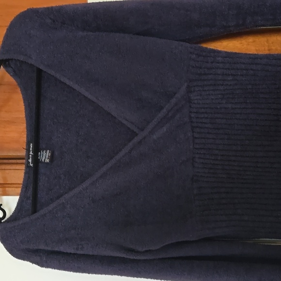 Sweater - Picture 3 of 3